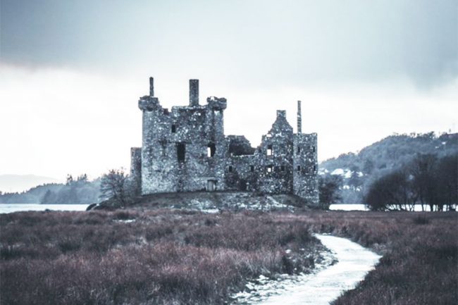 Kilchurn-Castle-Zoom-Motohome-hire