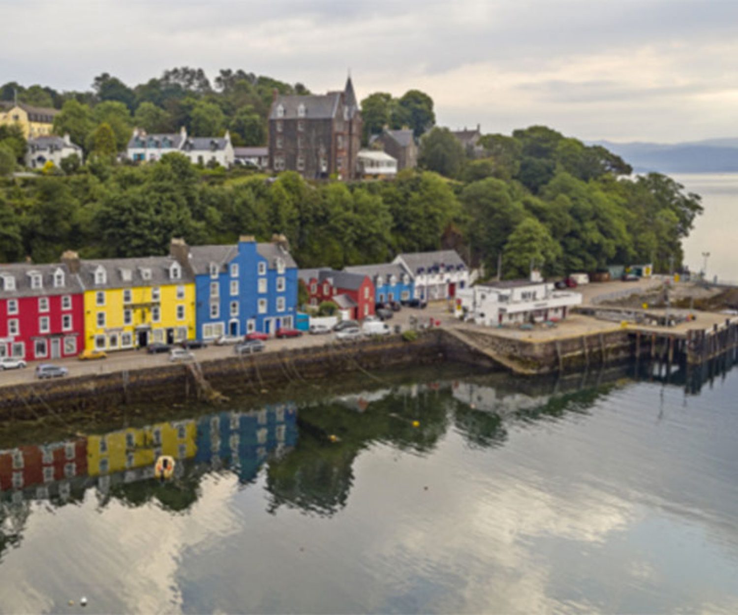 The picturesque harbour in Tobermory, Scotland.